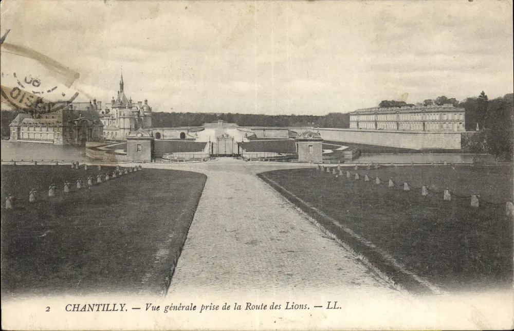 Chantilly — Allgemeine Ansicht vom Route des Lions — LL. - Vorderseite