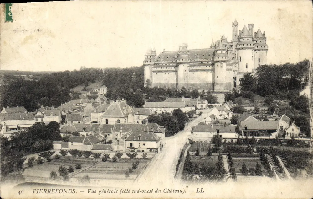 Pierrefonds — Allgemeiner Blick (Südwestseite des Schlosses) — LL - Vorderseite
