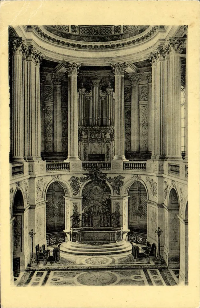 Capela do Castelo de Versailles — interior decorado — Edição dos Museus Nacionais n°36 - Frente