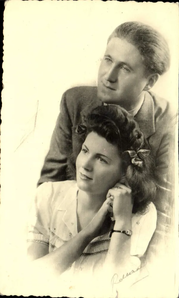 Retrato de um casal — fotografia de estúdio — editor Rollmann, número de série não visível - Frente