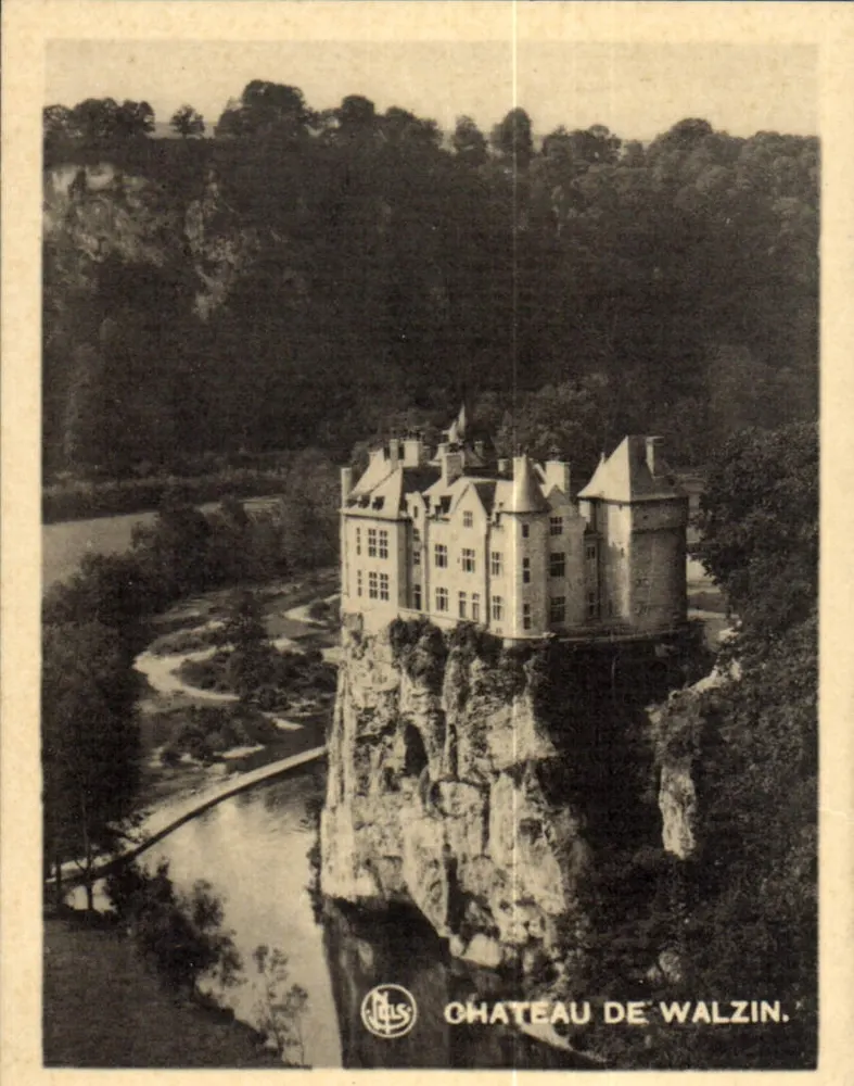 Castelo de Walzin — vista aérea — J. Tils, n° 107 - Frente
