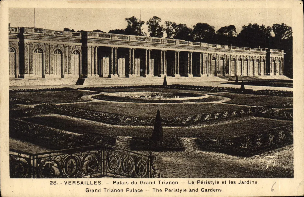 Versailles — Palast des Grand Trianon — Der Peristyl und die Gärten - Vorderseite