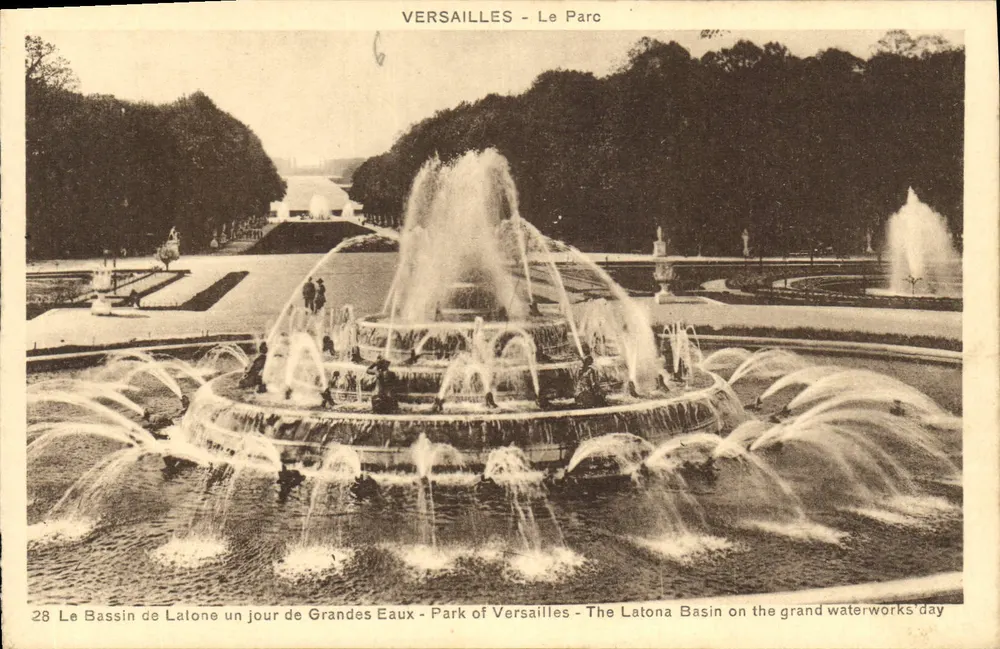 Versailles - Der Park - Der Bassin de Latone - Vorderseite