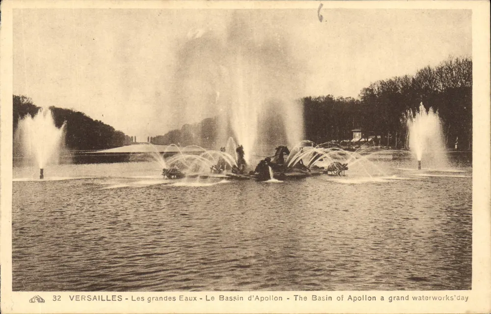 Versailles - Les grandes Eaux - Le Bassin d'Apollon - The Basin of Apollon a grand waterworks' day - Recto
