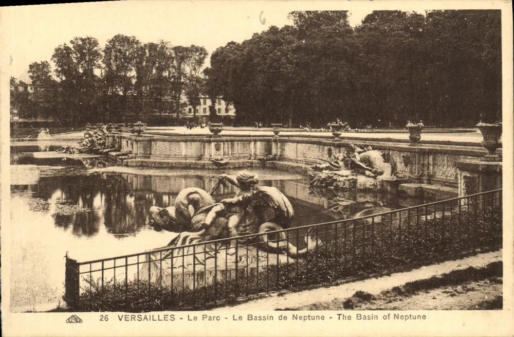 Versailles - Der Bassin des Neptun — Verlag Alsatiano des Arts Photographiques, Straßburg — Nr. 26 - Vorderseite