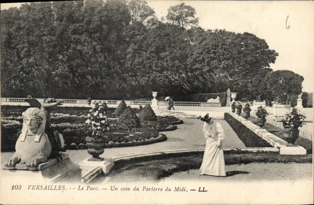 Versailles — Der Park — Ein Eckbereich des Parterres du Midi — LL - Vorderseite