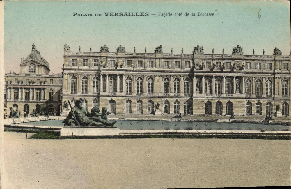 Palácio de Versalhes — Fachada do lado da Terrasse — Editor A. Bourdier, n°6 - Frente