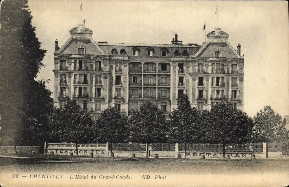 Chantilly — O Hotel do Grande-Condé — ND. Fot. n°207 - Frente