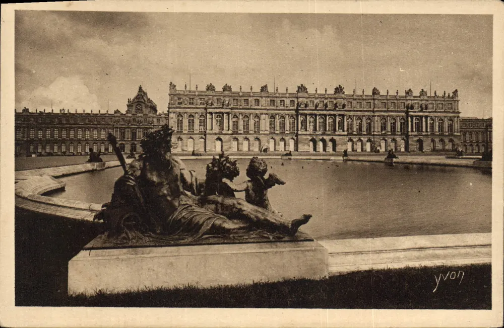 Château de Versailles — Fassade über die Parterres d'Eau — Édition YVON - Vorderseite