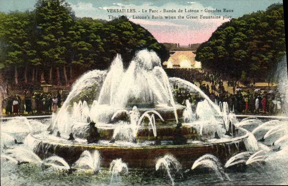 Versailles - Der Park - Bassin de Latone - Große Fontänen - Vorderseite