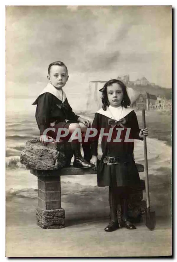 Dois crianças em traje de marinheiro — estúdio — Le Préport 1916 - Frente