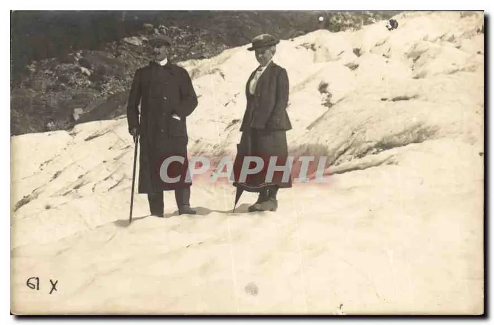 Zwei Personen auf einem schneebeladenen Landschaft — Verlag R. (millimino) Bésping und Cie — Nr. 61 X - Vorderseite