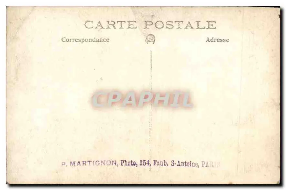 Familie — Portraitstudio — P. MARTIGNON, Photo, 154, Faub. S-Antoine, PARIS - Rückseite