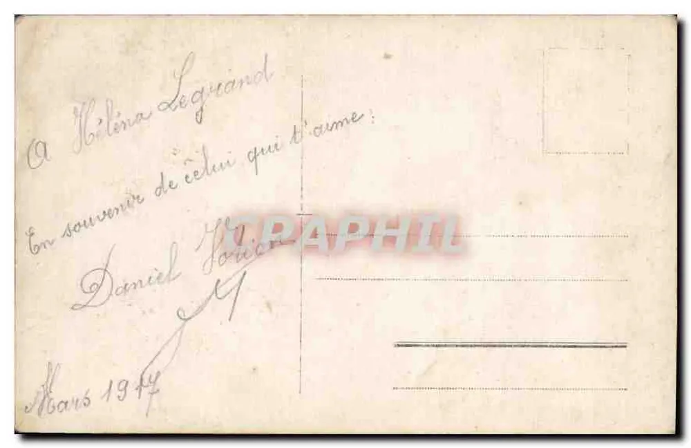 Retrato de um homem — diante de um muro de tijolos e uma porta — sem editor ou número visível - Verso