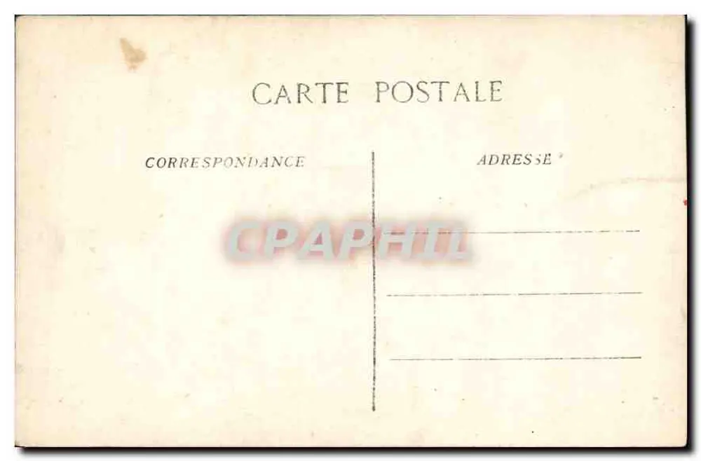 Menino com traje escolar — diante de um edifício religioso — Carta postal - Verso