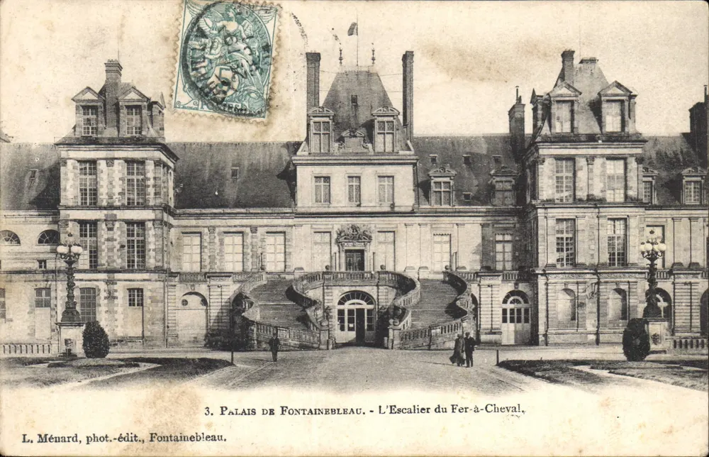 Schloss Fontainebleau — Die Eisenpferdestiege — L. Ménard, Foto-Verlag, Fontainebleau - Vorderseite