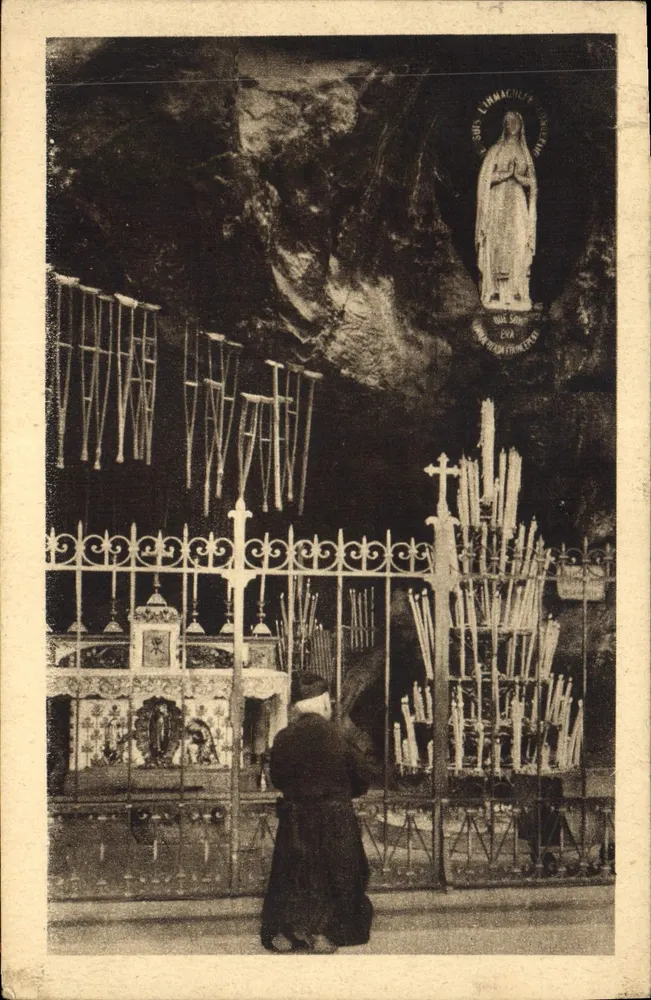 A Gruta de Lourdes — Nossa Senhora de Lourdes — Editor P. Doucet, n°60 - Frente