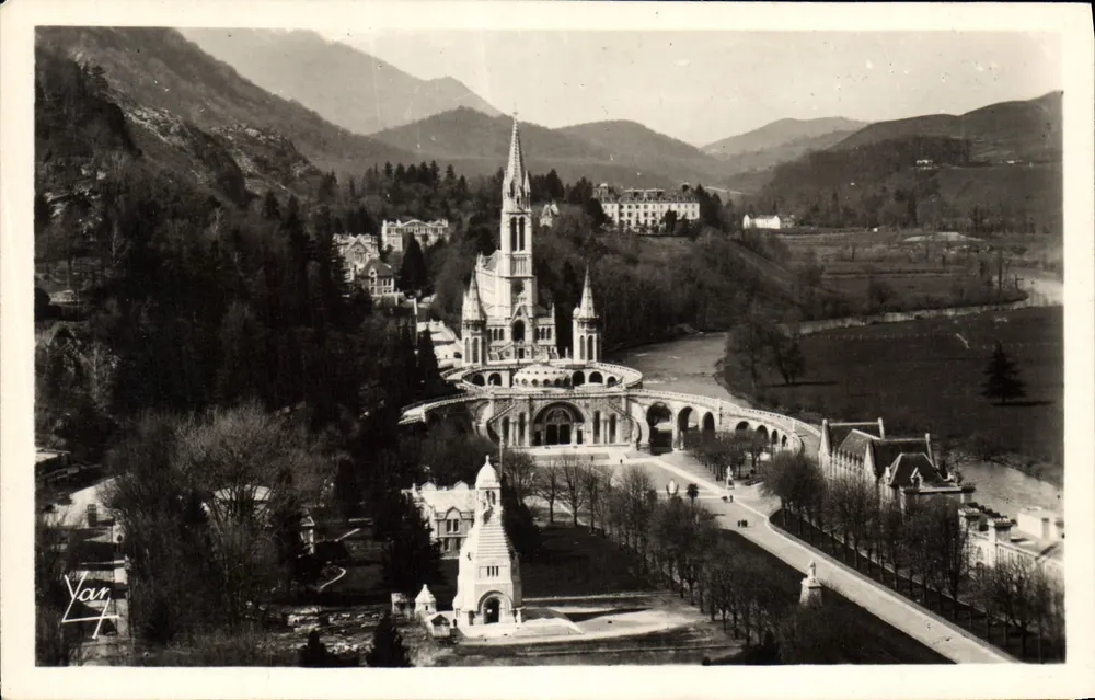 Lourdes — Die Basilika vom Schloss-Fort aus gesehen — Edition Photo Quilcalt - Lourdes - Vorderseite