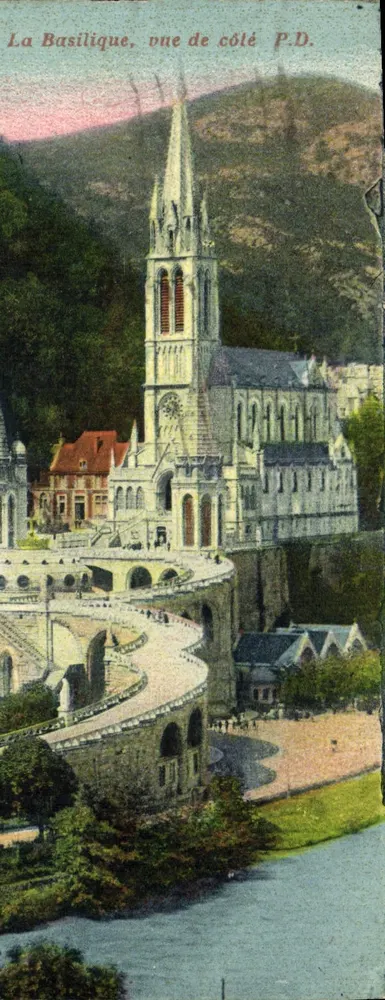 A Basílica, vista de lado — P.D. — Editor P. Doucet, n° 65 - Frente
