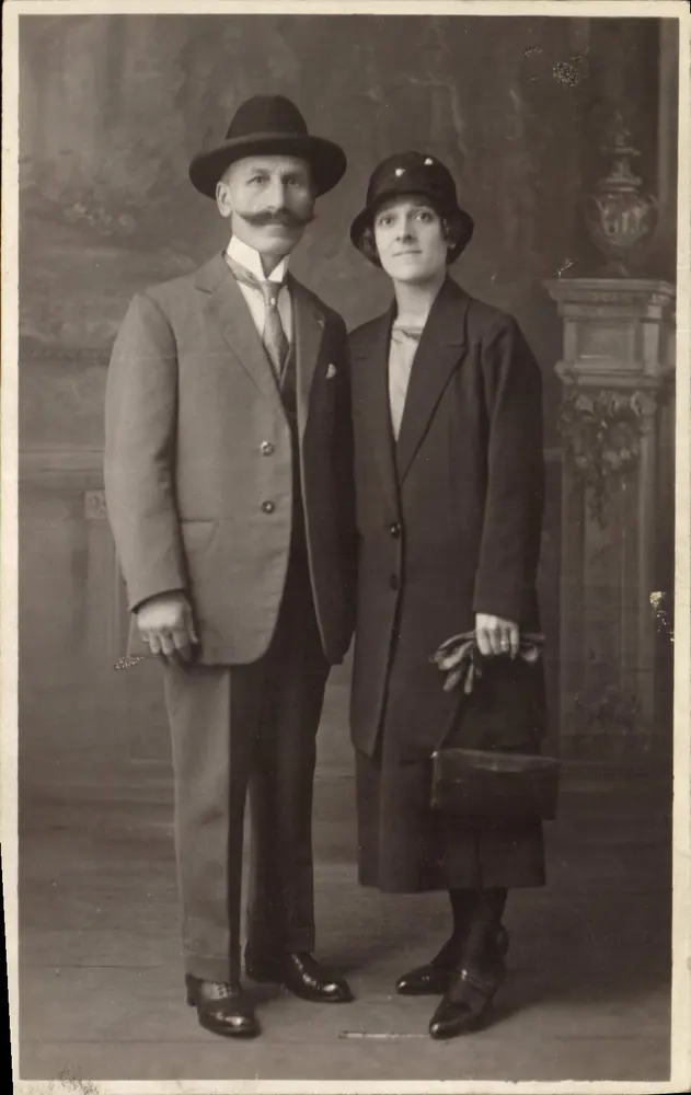 Retrato de casal — estúdio — Nina-Photo, 9 ter rue de Carvin, Lille - Frente