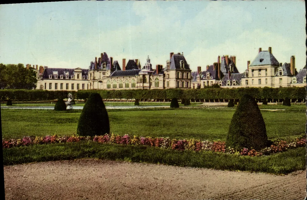 Schloss Fontainebleau — Ansicht vom Parterre de la Noue — Imp. Photo. L. Ménard, Fontainebleau, Nr. 19 - Vorderseite