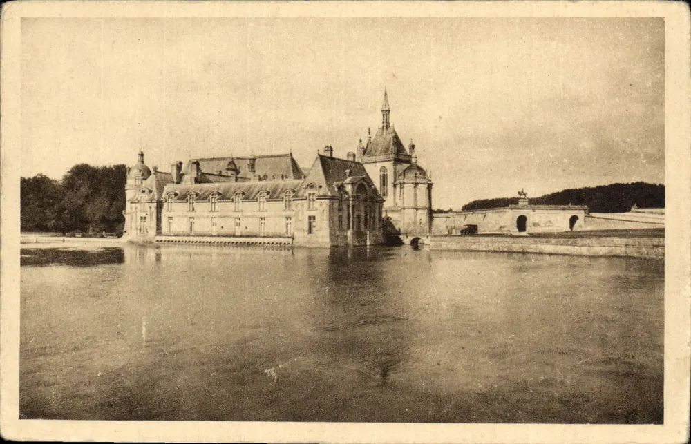 Castelo de Chantilly — Lado Sul — Reproduções universitárias - Frente