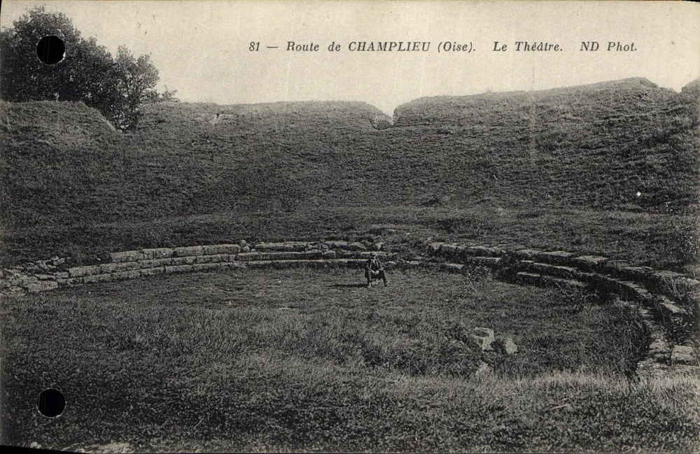Rodovia de Champlieu (Oise) — O Teatro — ND Phot. - Frente