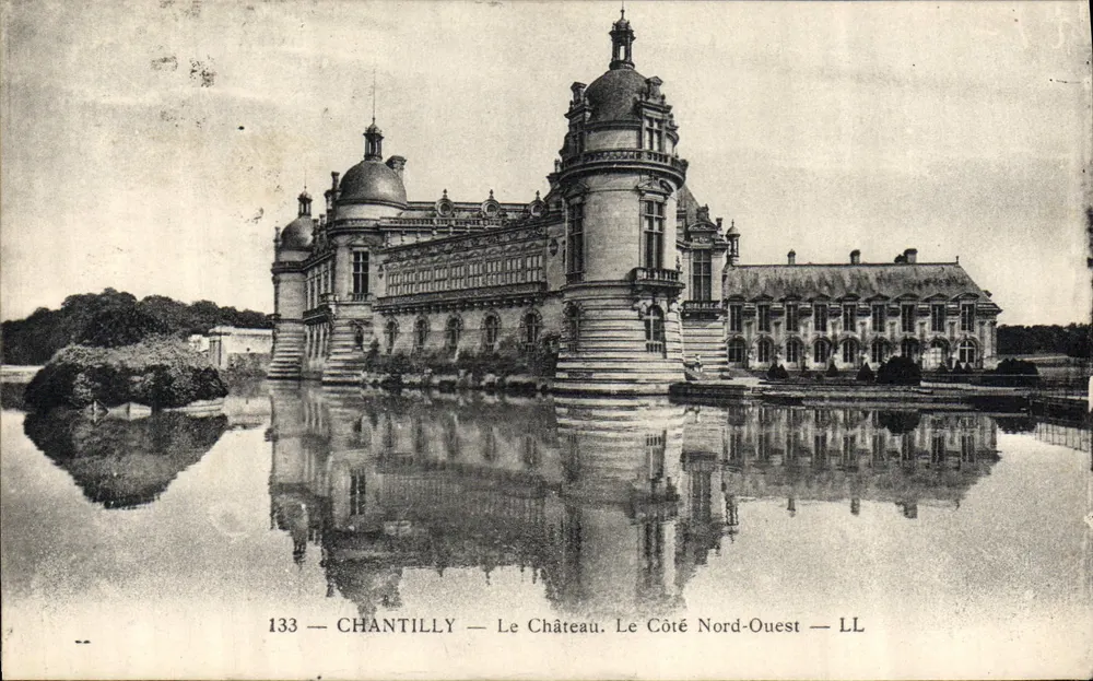 Chantilly — Das Schloss. Die Nordwestseite — LL - Vorderseite
