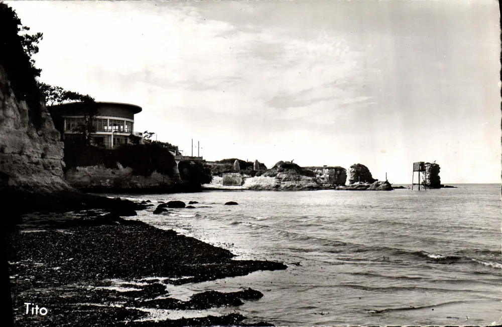 Corniche von Royan nach Saint-Georges-de-Didonne — Die Felsen von Vallières — Tito - Vorderseite