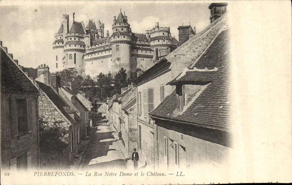 PierreFonds — Rue Notre Dame und das Schloss — LL. - Vorderseite