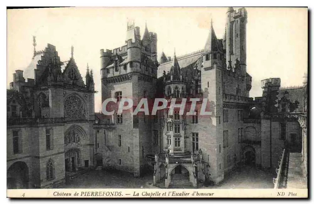 Schloss PIERREFONDS — Die Kapelle und die Ehrenstiege — ND Fotografie - Vorderseite