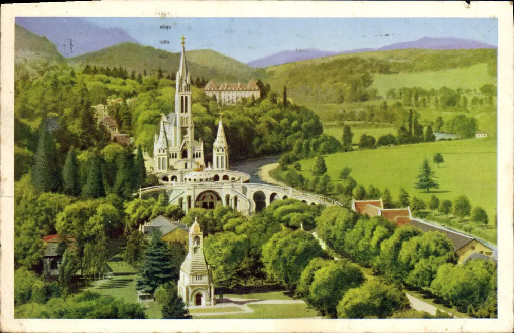 Lourdes — Denkmal für die Toten und die Basilika — Édition Palais du Rocher, n°50 - Vorderseite