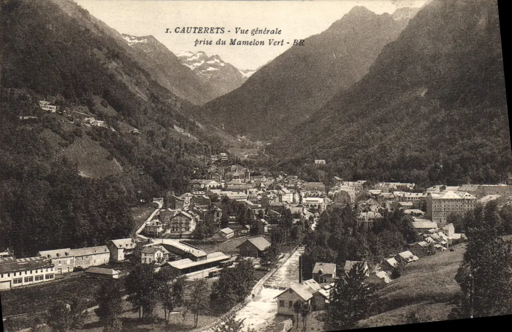 Cauterets - Vista geral tirada do Mamelon Vert - BR - Frente