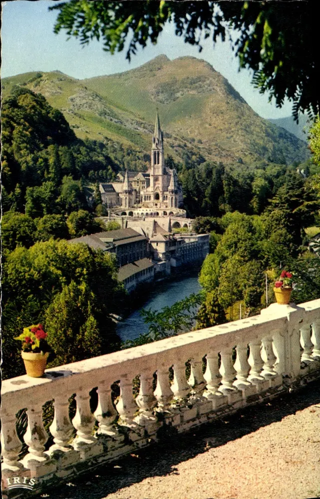 Lourdes — A Basílica e o Gave — Editor IRIS, n° 57 - Frente