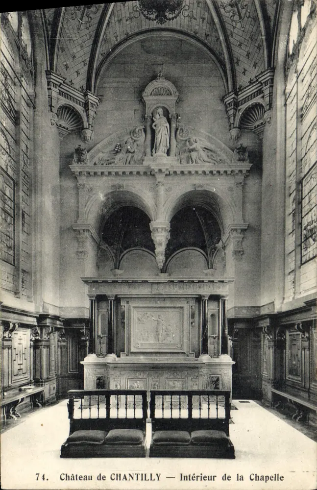 Castelo de CHANTILLY — Interior da Capela — Editado por ÉDIA PARIS-VERSAILLES, n°74 - Frente