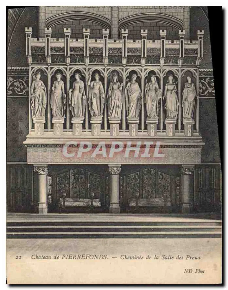 Château de PIERREFONDS — Kamin der Halle der Ritter - Vorderseite