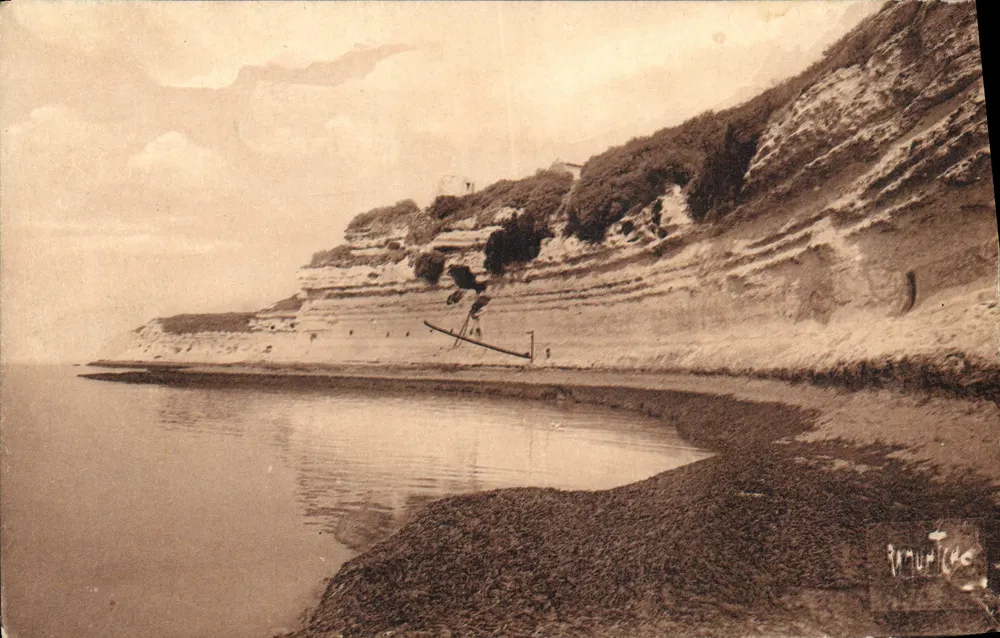 Grutas de Meschers — Arredores de Royan — Charente — Edições de Arte Raymond Bergerin, La Rochelle — n° 8676 - Frente