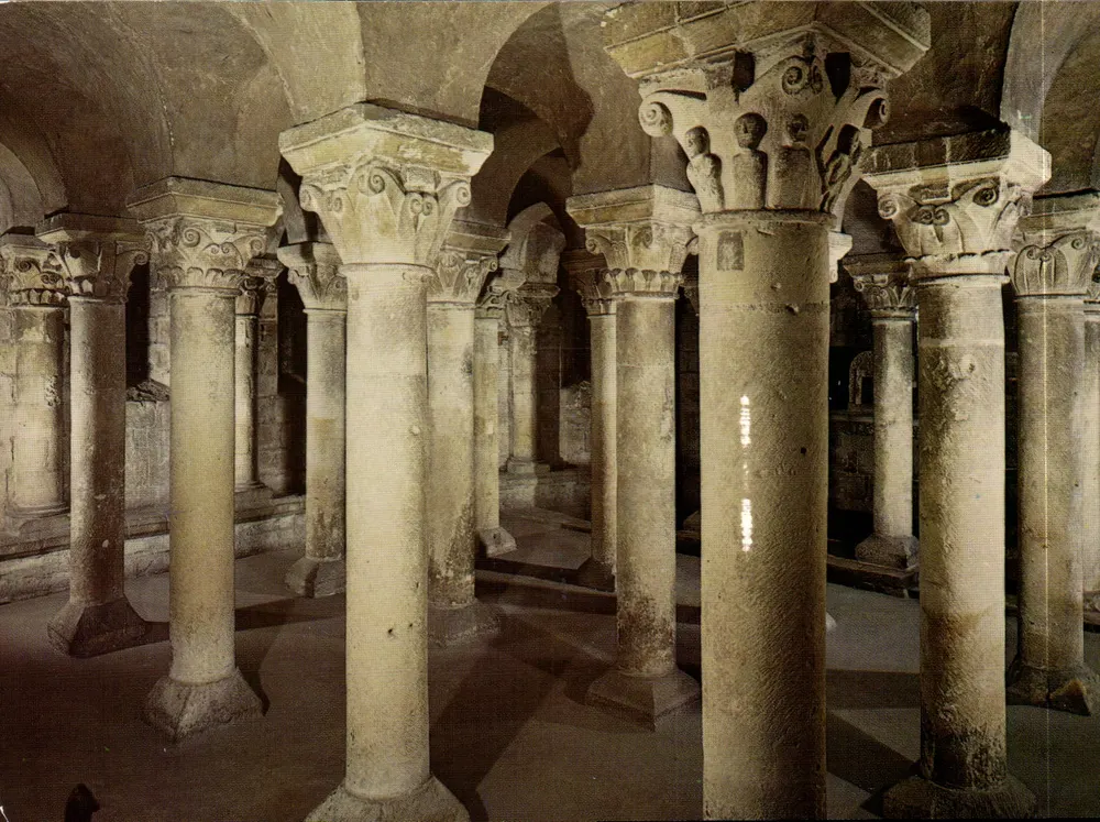 Caen — Abadia das Damas — Cripta da Igreja da Trindade (séculos XII-XIII) — Edições Gaud, Moisenay-le-Petit - Frente