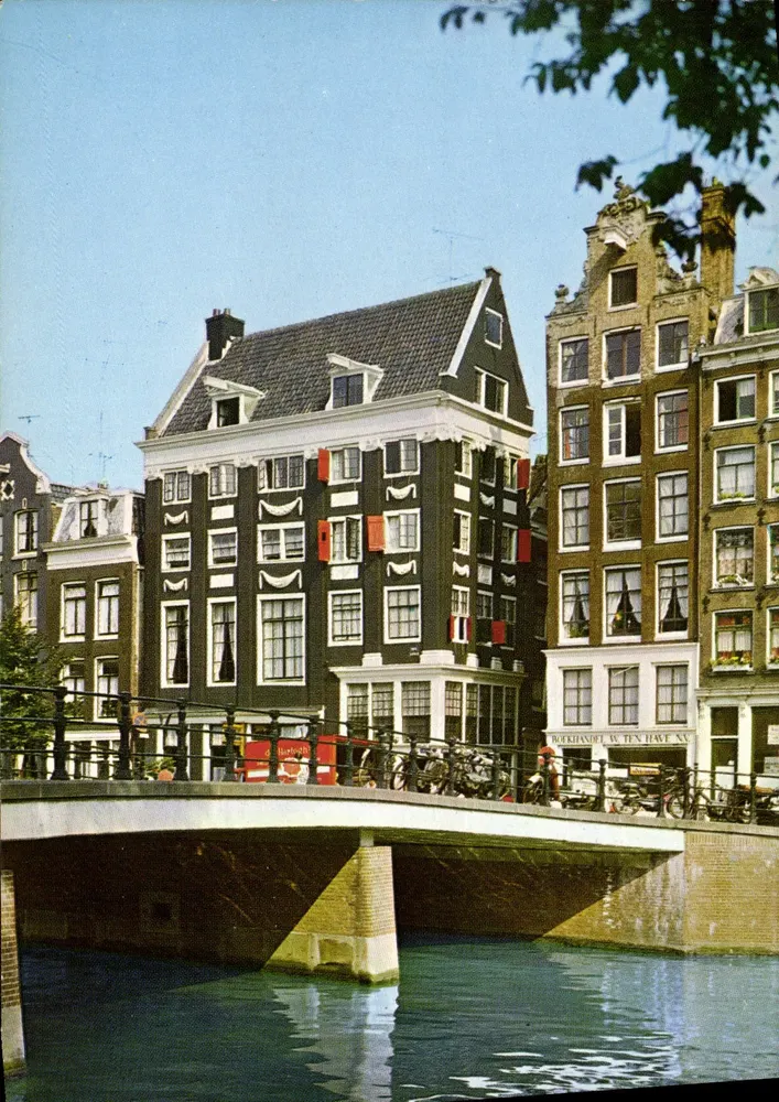 Amsterdam — Vista do canal Singel — A 35 - Frente