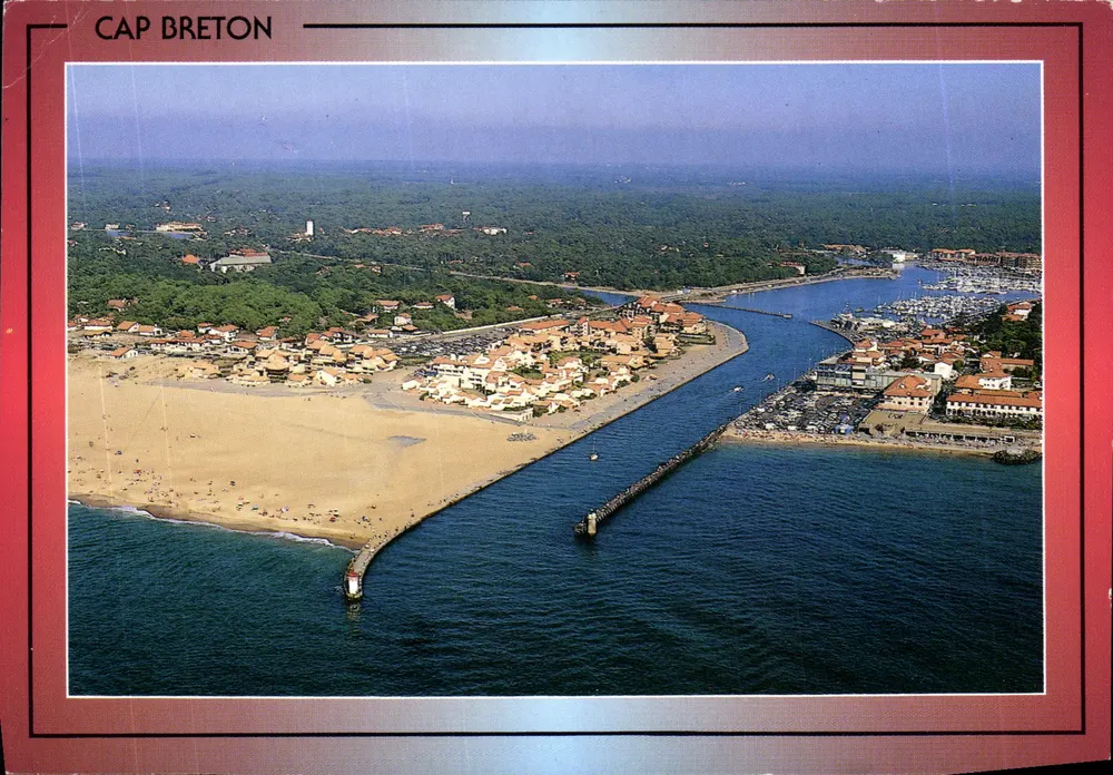 Cap Breton — vista aérea do porto e da praia — editor COMPA - Frente