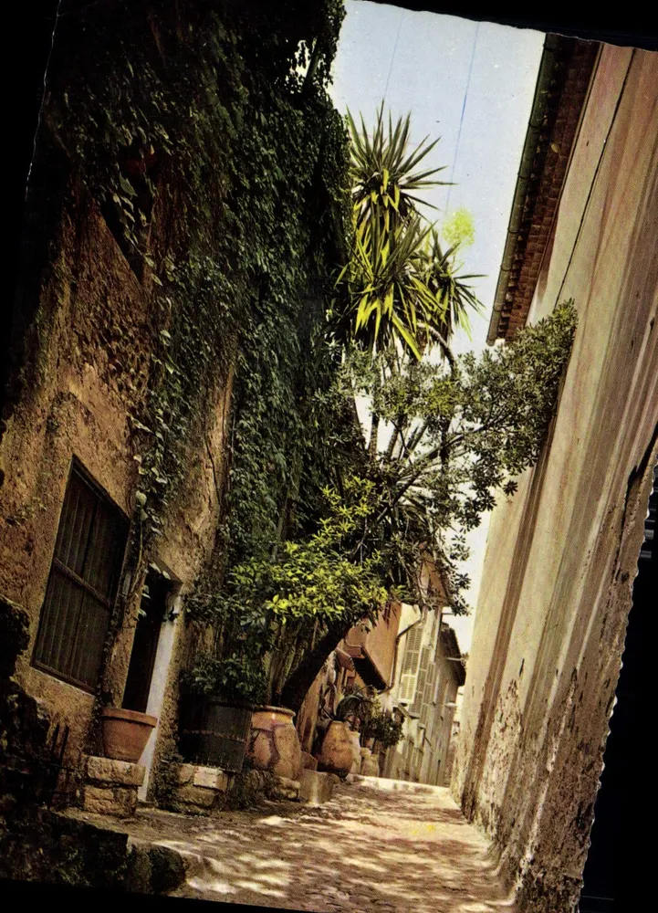 Ruela sombreada em Cagnes-sur-Mer — editor EKTACAP, n° 691 Rue Saint-Roch - Frente