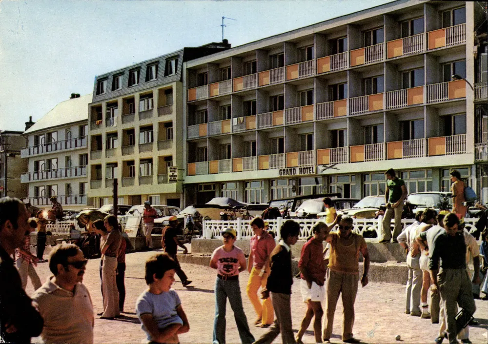 Luc-sur-Mer — Grand Hôtel und Residenz Guynemer — Édicap - Vorderseite