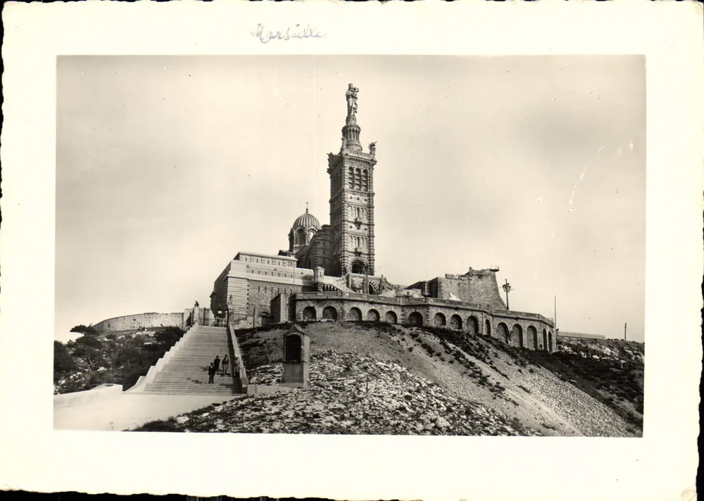 Basílica Nossa Senhora da Guarda — Marselha — editor Tartik - Frente