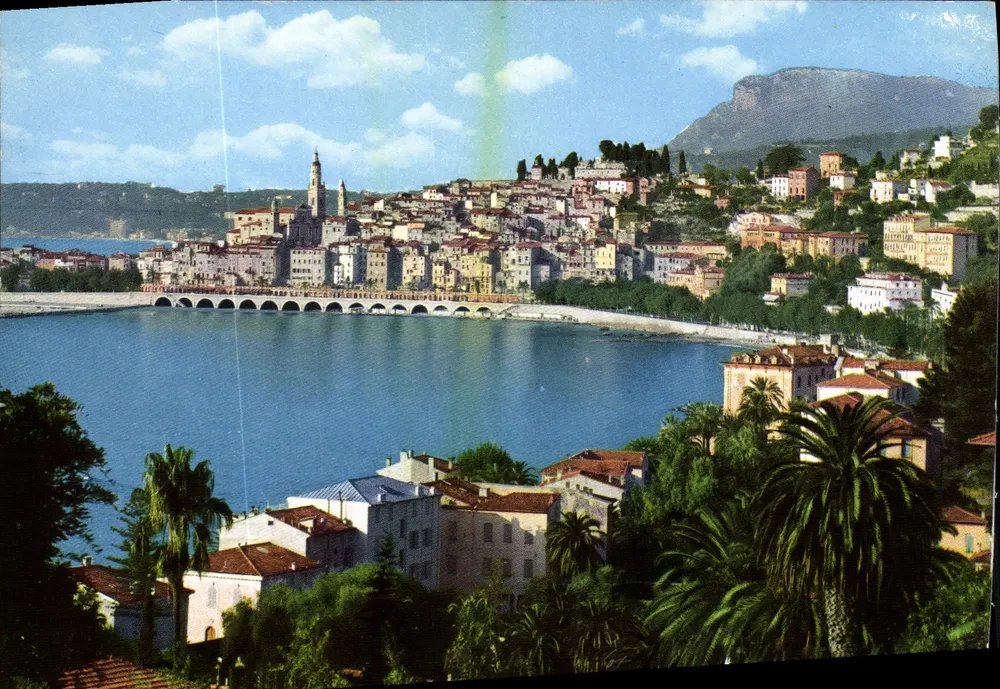 Menton — Vista de Garavan — editor MESSAGER - Frente