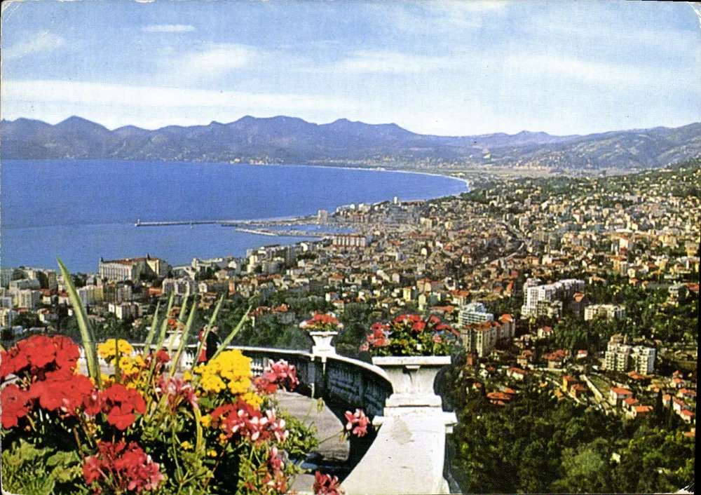 Cannes — Allgemeiner Blick von der Californien — Éditions d'Art Montiut, n°213 - Vorderseite