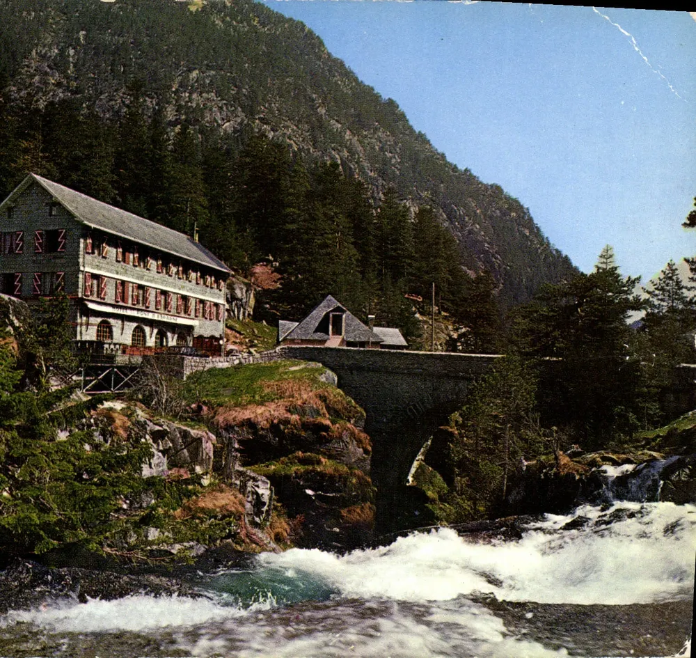 Der Spanische Brücke — Hotel am Spanischen Brücke — Verlag: Coupole Naturelles - Vorderseite