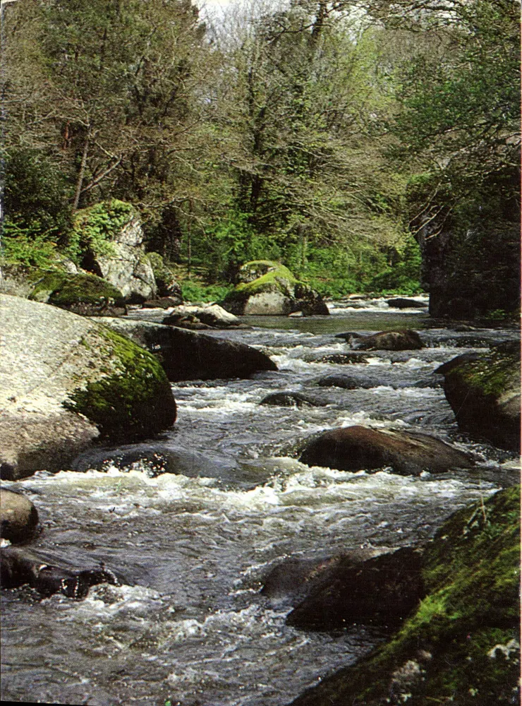 Flüsse der Bretagne — Die Ellé bei den Teufelsfelsen — Editions A.P.S.B. - Vorderseite