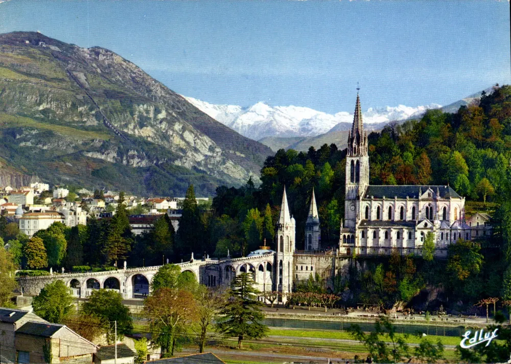 Lourdes — A Basílica e o Pic du Jer — Edlux - Frente