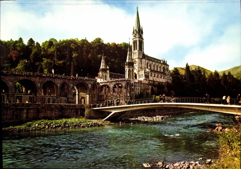 Lourdes — Die Basilika und der Gave — Verlag Gep Gérard Poul ANC - Vorderseite