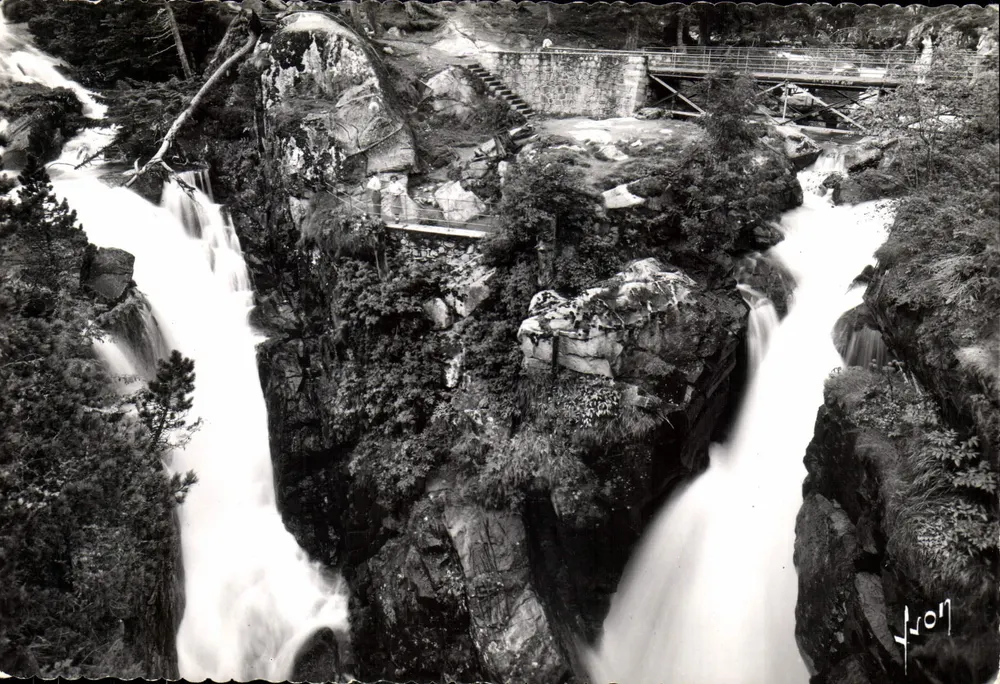 Die Wasserfälle der Gaves — Pont d'Espagne (Hautes-Pyrénées) — Fron - Vorderseite